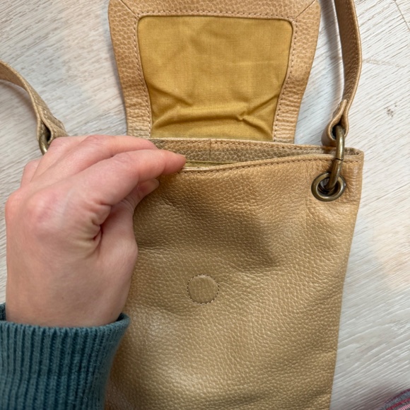 Hobo International Crossbody Bag - Picture 4 of 6